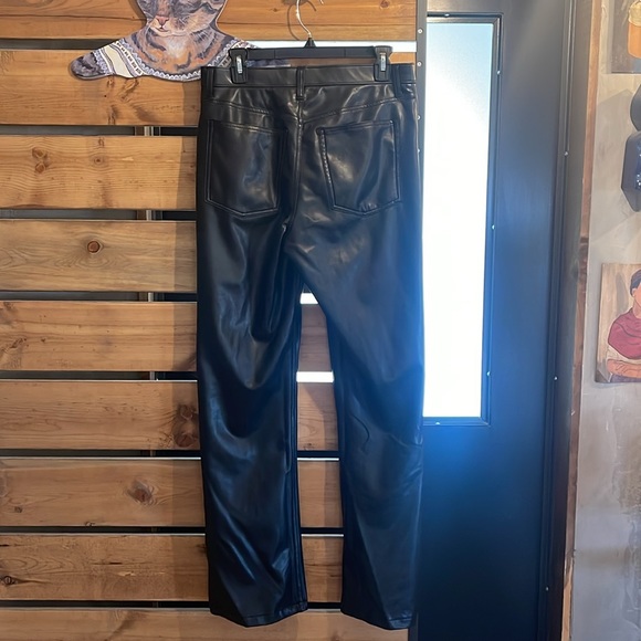 Abercrombie and Fitch, the 90s boot low rise vegan leather pants - Picture 2 of 3